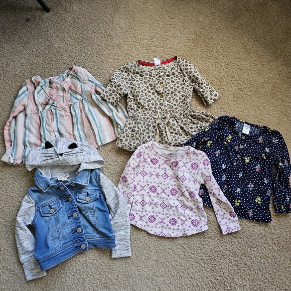 23pc baby girl clothing lot 18-24M 2T onesie sleepers pants tops jacket jeans - Picture 4 of 5